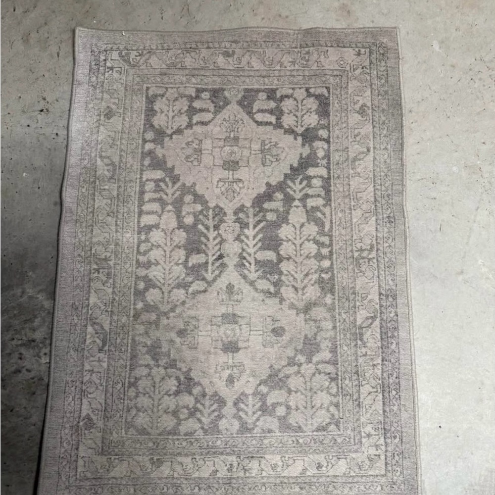 Elegant Gray Bath Mat